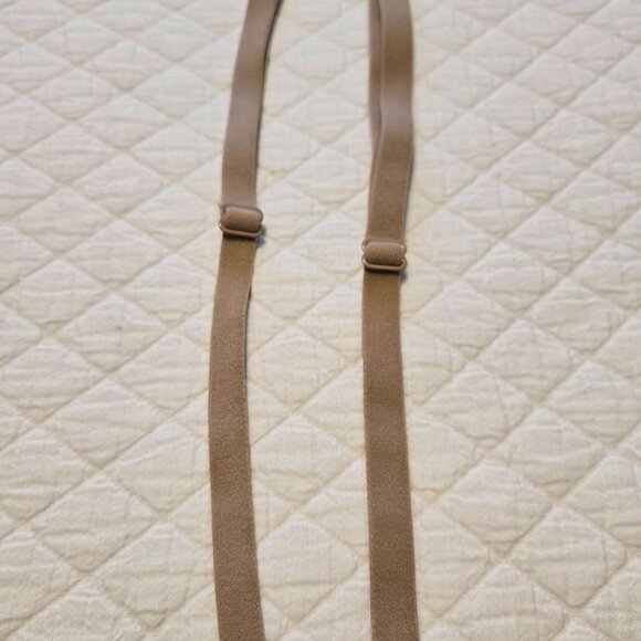 Pre-loved VS Bombshell Bra - Picture 12 of 13